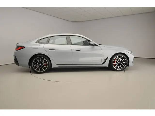 BMW 4 Serie Gran Coupe 420i 2024 Benzine 4