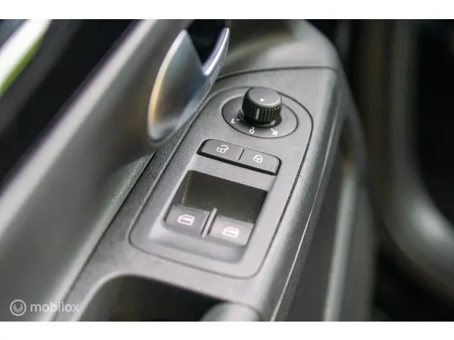 Volkswagen up! 1.0 BMT move up! 2019 Benzine 17