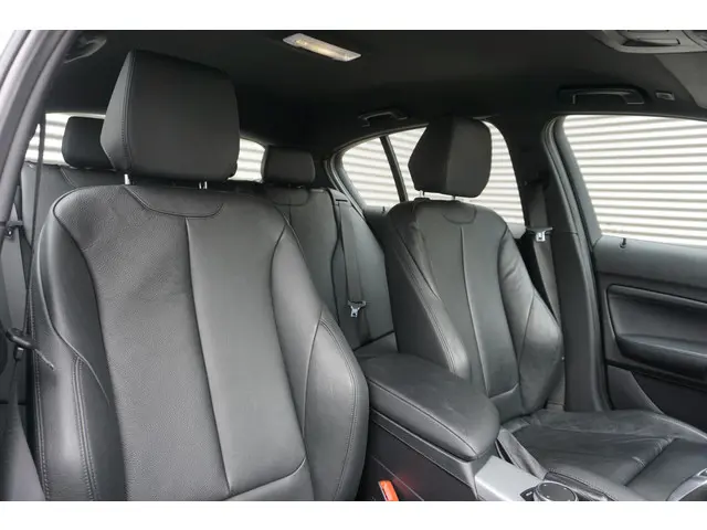 BMW 1 Serie 118i 2019 Benzine 8