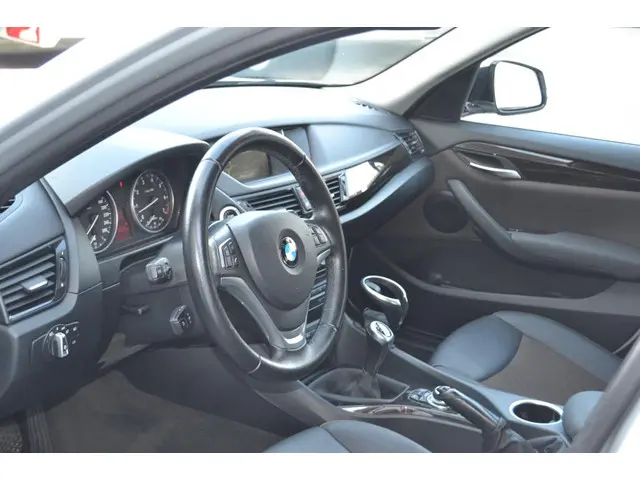 BMW X1 SDrive20i Business Super Nieuwstaat 2014 Benzine 8