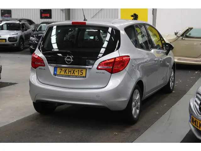 Opel Meriva 1.4 Berlin 2013 Benzine 4