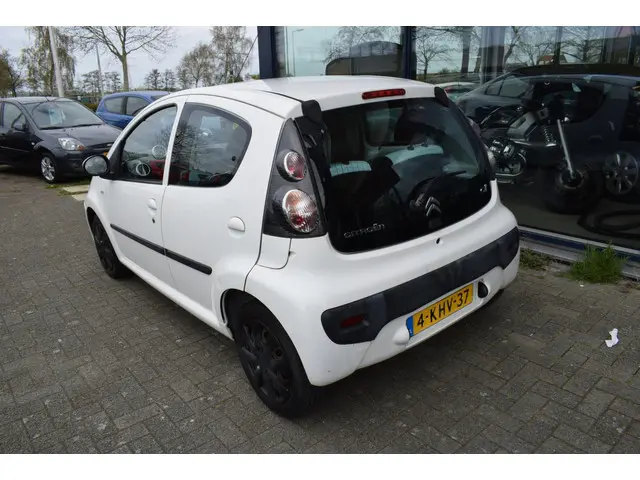 Citroën C1 1.0 Collection 5 deurs airco 2013 Benzine 3