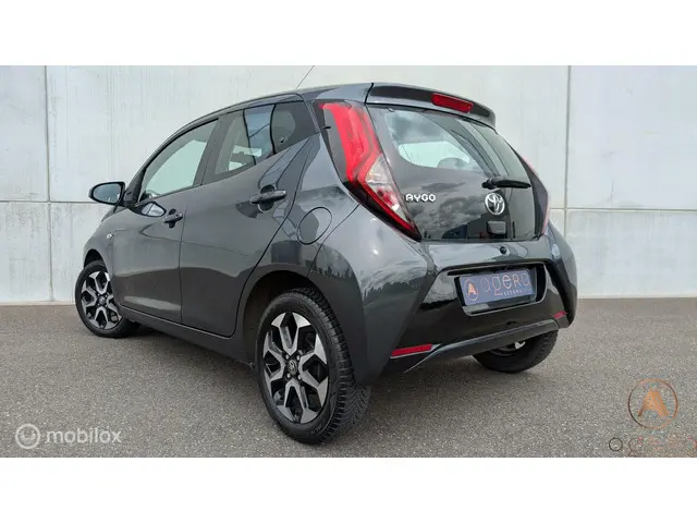 Toyota Aygo 1.0 VVT-i x-cite 2019 Benzine 7