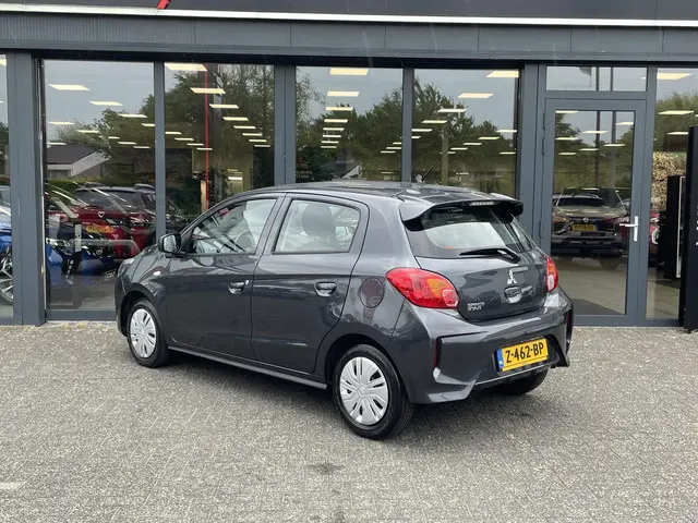 Mitsubishi Space Star 1.2 Connect+ 2024 Benzine 6