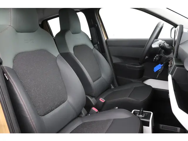 Dacia Spring Extreme 65 26.8 kWh 2025 Elektrisch 33