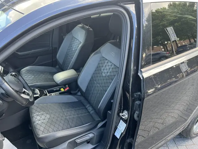 Volkswagen T-Roc 1.5 TSi DSG R-Line (2X) 2022 Benzine 10
