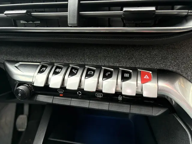 Peugeot 3008 1.2 PureTech Allure 2019 Benzine 11