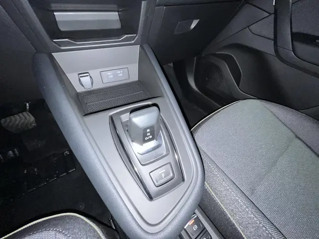 Mitsubishi ASX 1.8 HEV AT Intense+ 2026 Hybride Benzine 18