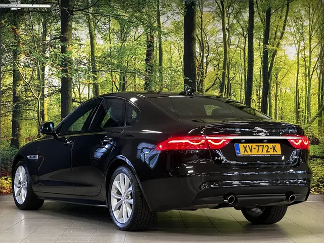 Jaguar XF 2.0 Prestige 2019 Benzine 8