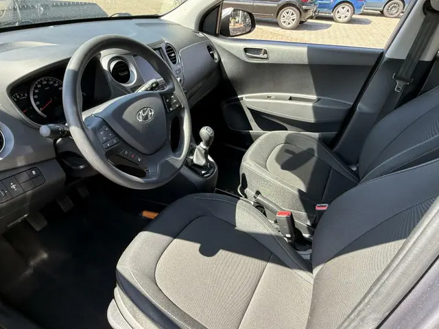 Hyundai i10 1.0i i-Premium navi PDC 2018 Benzine 7