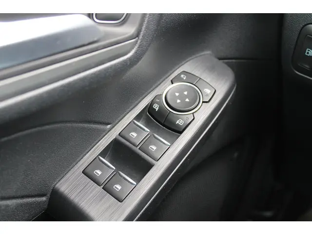 Ford Kuga 2.5 PHEV Titanium 2021 Hybride Benzine 9