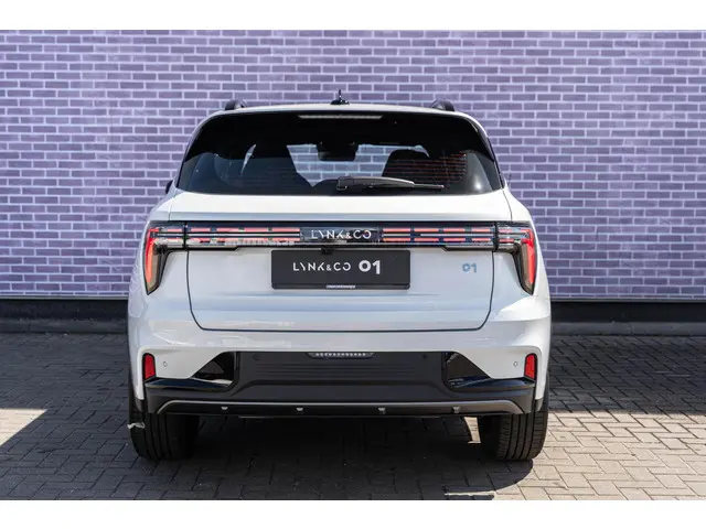 Lynk & Co 01 1.5 Core 2026 Hybride Benzine 35