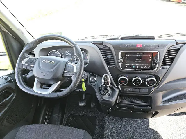 Iveco Daily 35S14 2022 Diesel 8