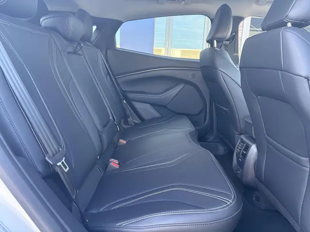 Ford Mustang Mach-E RWD 75 kWh 2023 Elektrisch 12