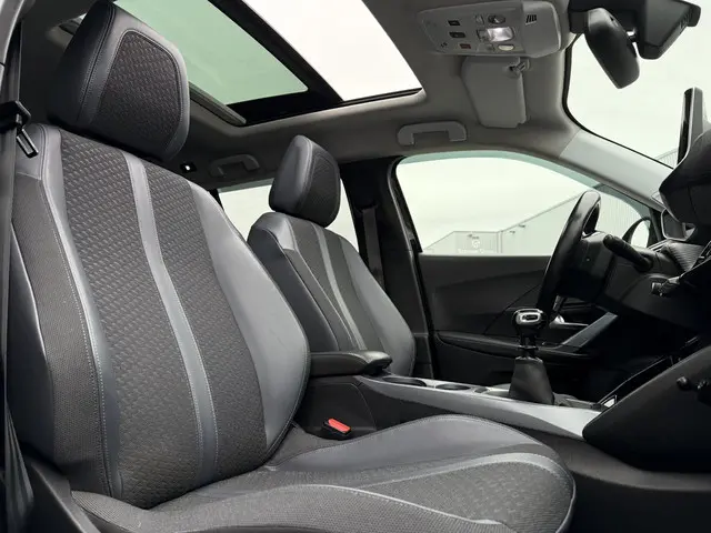 Peugeot 2008 1.5 BlueHDi Allure 2020 Diesel 11