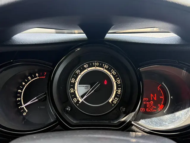 Citroën C3 1.2 PureTech Collection 2015 Benzine 17