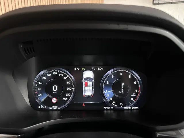 Volvo XC60 2.0 T5 Momentum 2019 Benzine 9