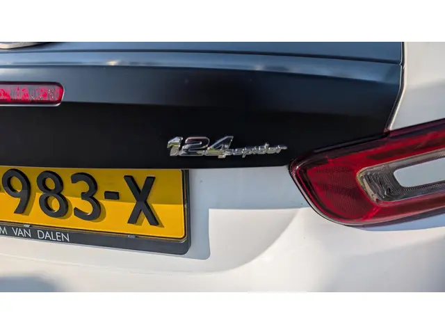 Fiat 124 Spider 1.4 MultiAir Turbo Abarth 2016 Benzine 19