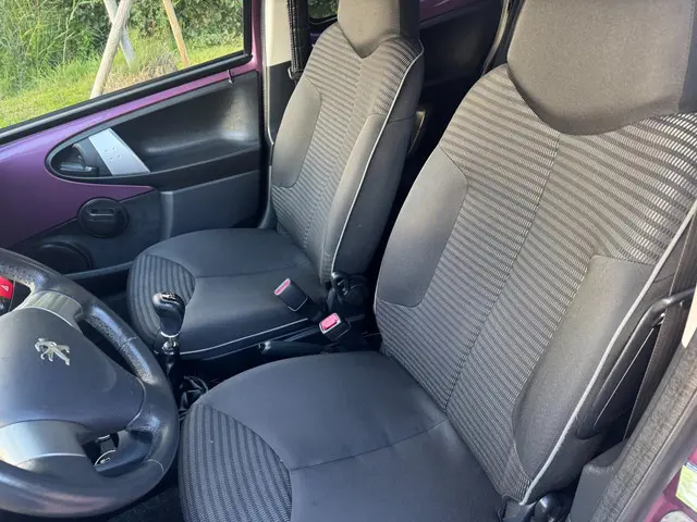 Peugeot 107 1.0 Sportium AIRCO 5 DEURS 2012 Benzine 16