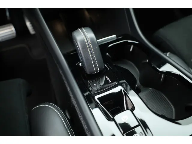 Volvo XC40 1.5 T5 Recharge R-Design 2021 Hybride Benzine 6