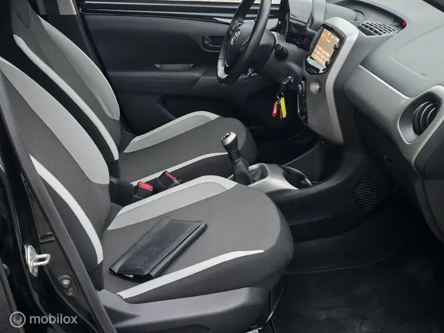 Toyota Aygo 1.0 VVT-i x-play✅️Apk✅️Airco✅️ 2015 Benzine 13