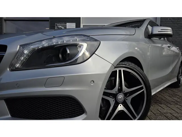 Mercedes-Benz A-Klasse 200 AMG Sport 2013 Benzine 2