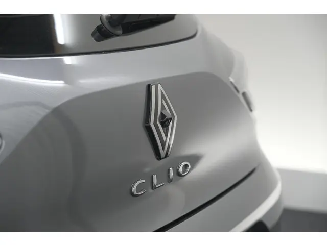 Renault Clio TCe 90 GPF techno 2025 Benzine 25