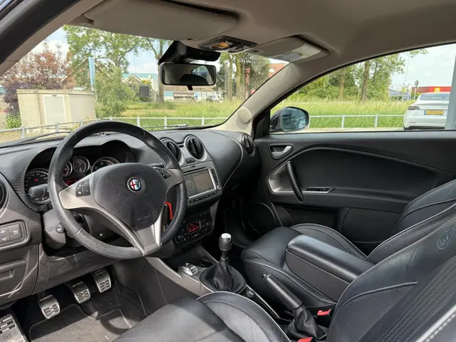 Alfa Romeo MiTo 1.3 JTDm ECO Distinctive 2013 Diesel 10