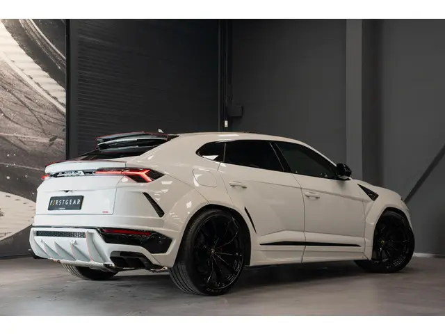 Lamborghini Urus 4.0 V8 2018 Benzine 24