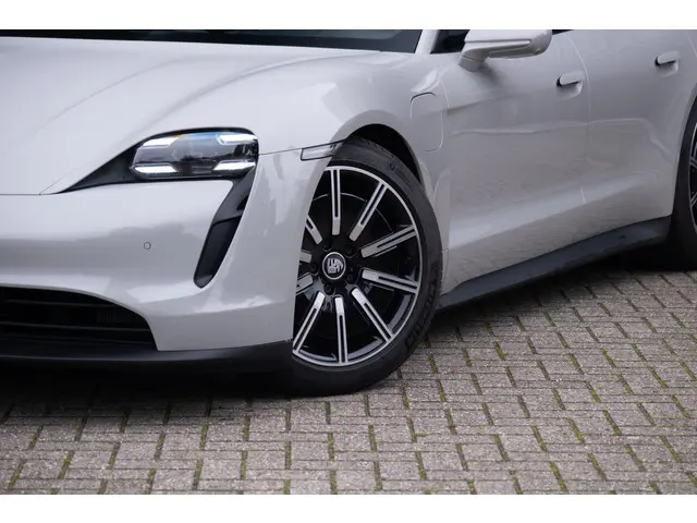 Porsche Taycan 4S Performance 84 kWh 2022 Elektrisch 3