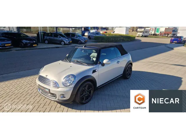 MINI Cooper Cabrio 1.6 Chili NAVI/LEER/PDC/VOL 2012 Benzine 2