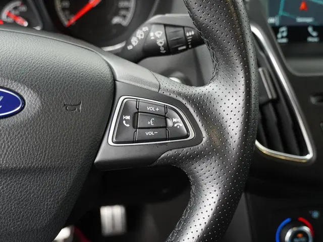 Ford Focus 2.0 ST 2017 Benzine 15