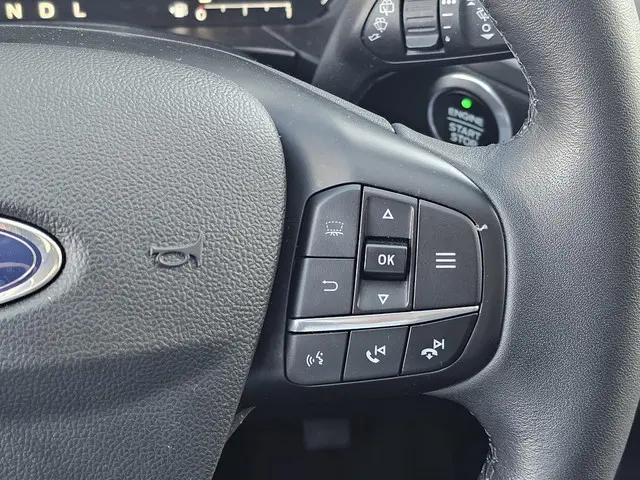 Ford Kuga 2.5 PHEV Titanium 2021 Hybride Benzine 15