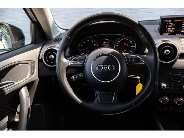 Audi A1 Sportback 1.2 TFSI Admired 2013 Benzine 5