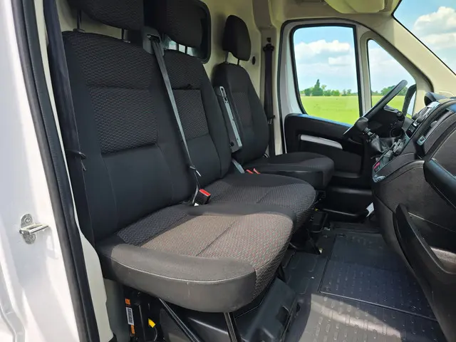 Citroën Jumper 33 2.2 BlueHDi 165 L3 H2 2022 Diesel 12