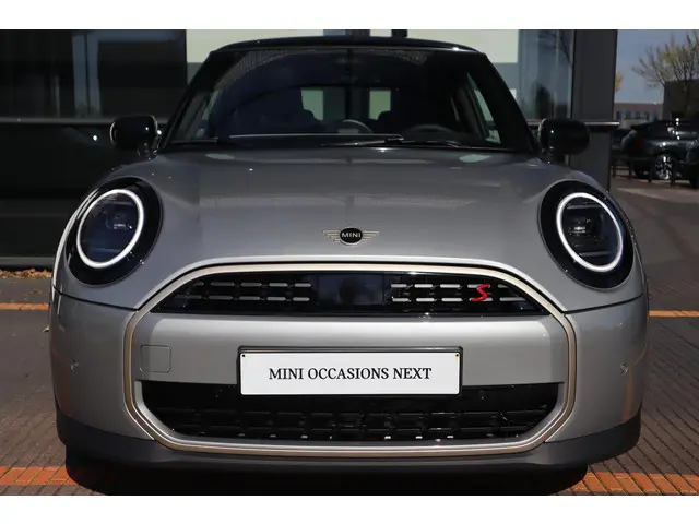 MINI 3-Deurs Cooper S 2025 Benzine 3