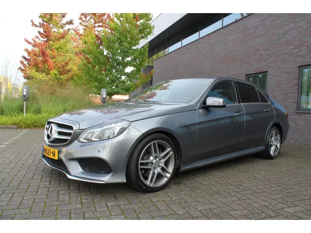 Mercedes-Benz E-Klasse 200 Edition AMG 2015 Benzine 8