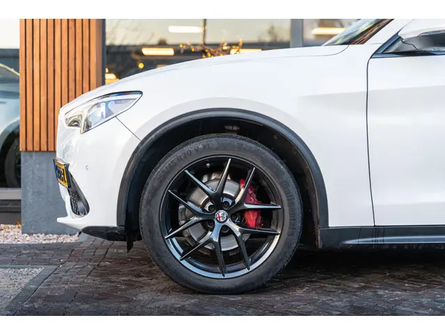 Alfa Romeo Stelvio 2.2d Super 2018 Diesel 13
