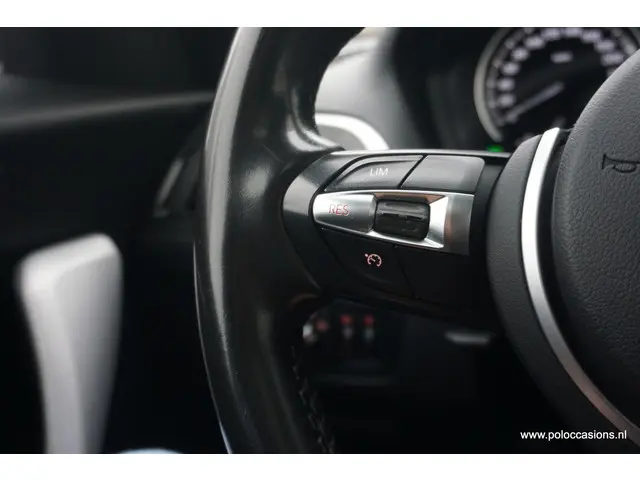 BMW 1 Serie 118i 2018 Benzine 20