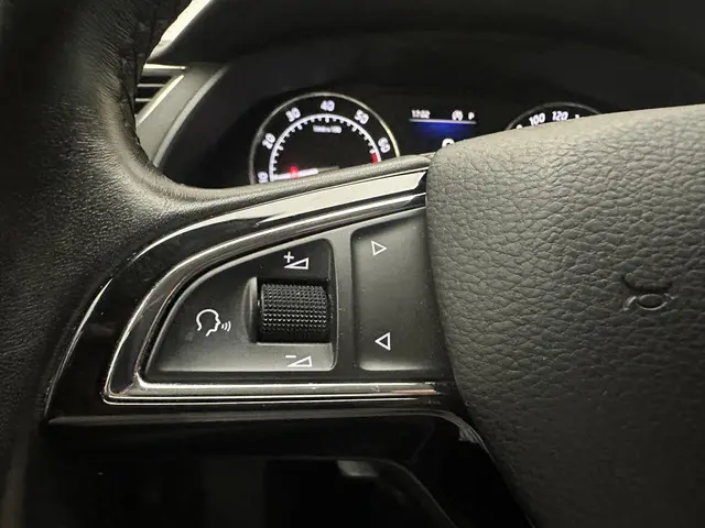 Škoda Superb 1.5 TSI Business Edition 2019 Benzine 16