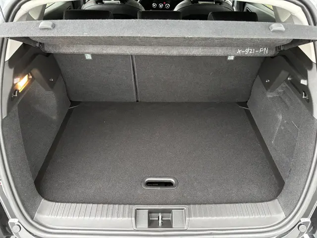 Renault Captur 1.3 mild hybrid 160 iconic 2024 Benzine 9