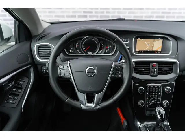 Volvo V40 1.5 T2 Polar+ 2019 Benzine 27