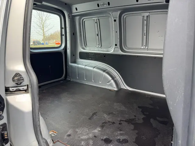 Volkswagen Caddy 1.6 TDI Economy Baseline 2013 Diesel