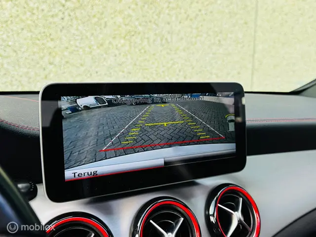 Mercedes-Benz CLA 250 Edition 1 2013 Benzine 42