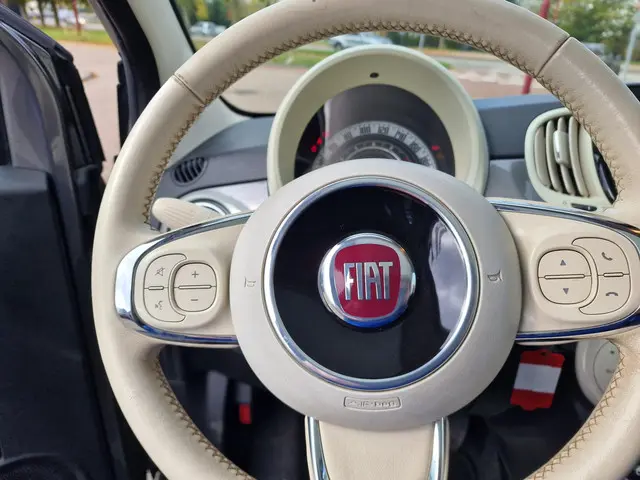 Fiat 500 1.2 Lounge 2018 Benzine 17