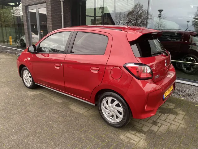Mitsubishi Space Star 1.2 Intense 2021 Benzine 8