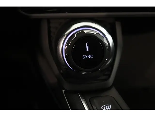 Lynk & Co 01 1.5 2025 Hybride Benzine 12
