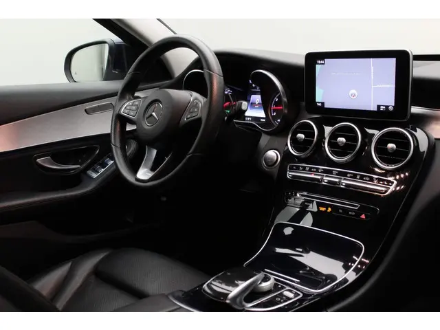 Mercedes-Benz C-Klasse Estate 250 Prestige 2015 Benzine 16