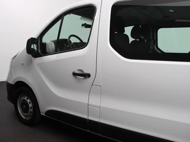 Renault Trafic Passenger 1.6 dCi Zen Energy 2019 Diesel 21