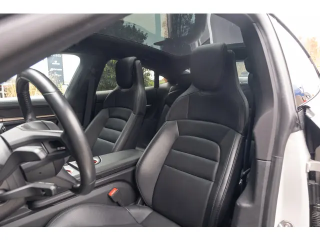 Porsche Taycan 4S Performance 84 kWh 2022 Elektrisch 17